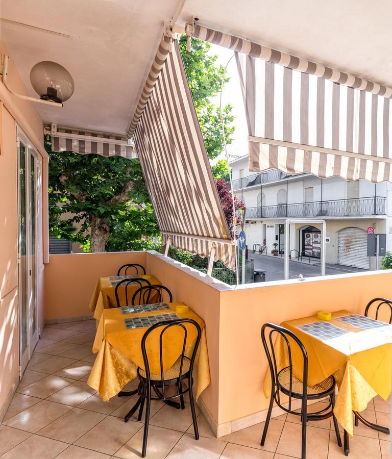 Hotel Malibu Mare Rimini Dış mekan fotoğraf